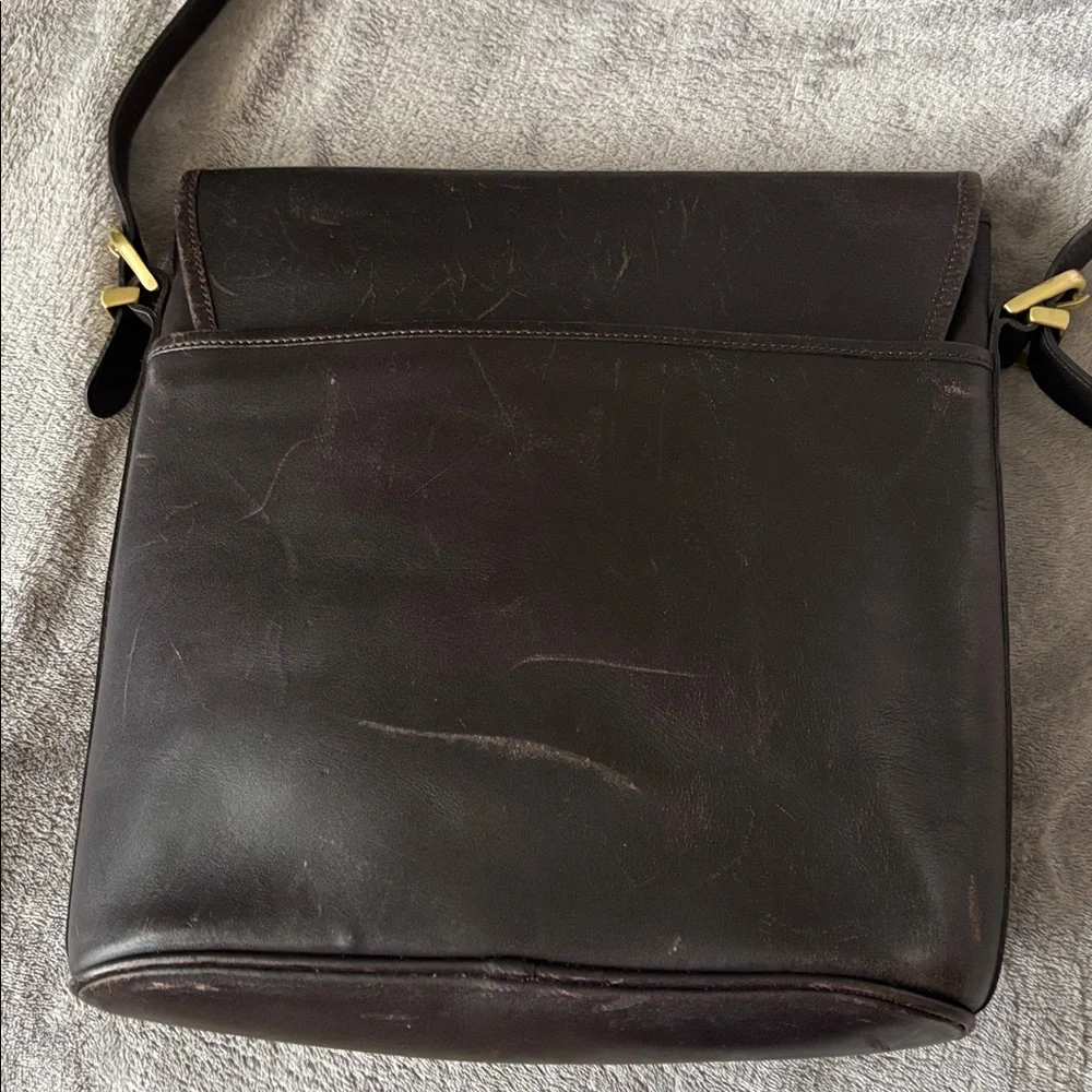 Vintage Sport Coach Dark Brown 90’s Leather Crossbody‎ Bag
